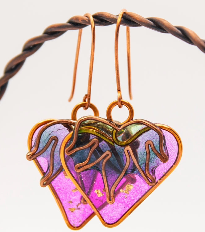 Neonberry Earrings – UV Glow & Gold Leaf Accents